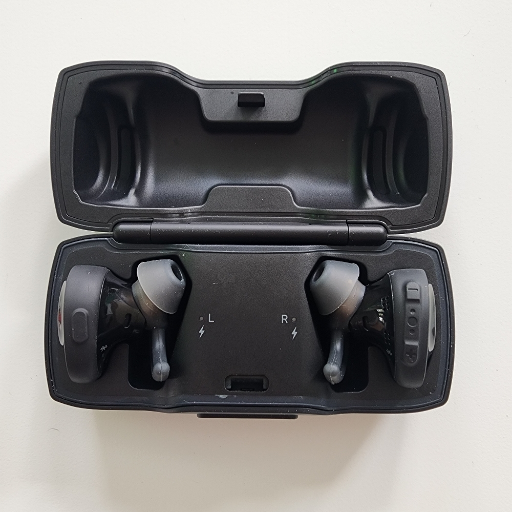 Bose Bluetooth Wireless Headphones 🎧